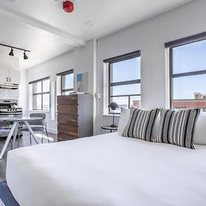 Studio Apartment City View Non-Smoking